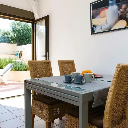 Holiday home Holiday Ui-tje
