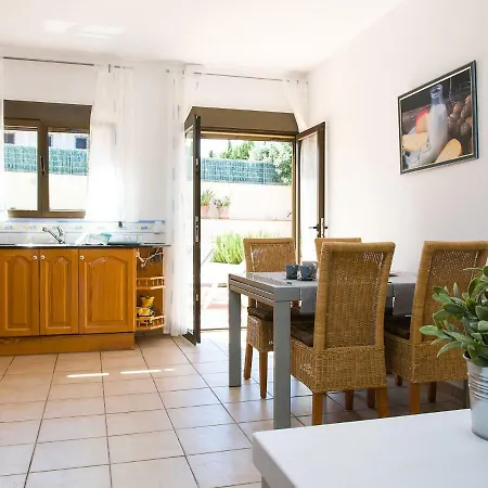 Holiday Ui-tje Holiday home *